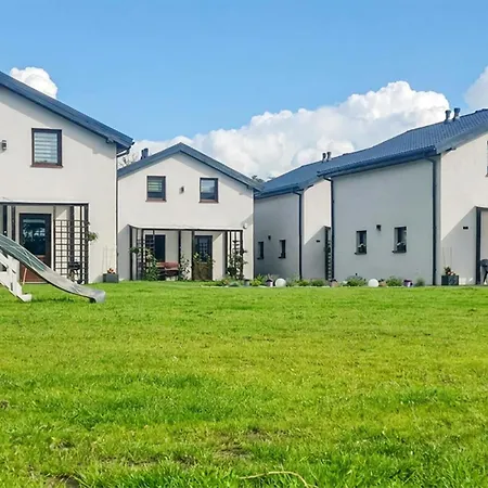2 Bedroom Beautiful In Mrzeżyno