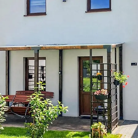 2 Bedroom Beautiful In 度假居